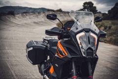 KTM-1290-SUPER-ADVENTURE-S_Static-1