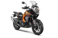 KTM-1290-SUPER-ADVENTURE-S_Studio_front-right